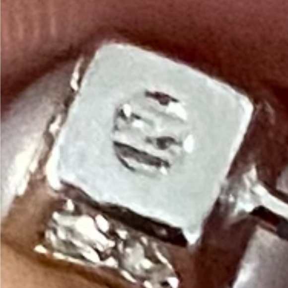 COPY - Nadine Pearl drop earrings beautiful never worn - Picture 4 of 4